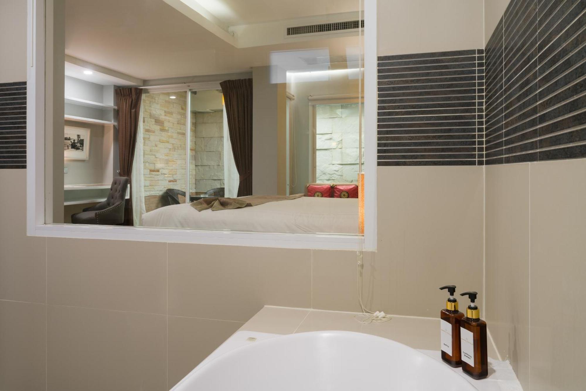 Aspira Suites Sukhumvit 20 バンコク都 エクステリア 写真