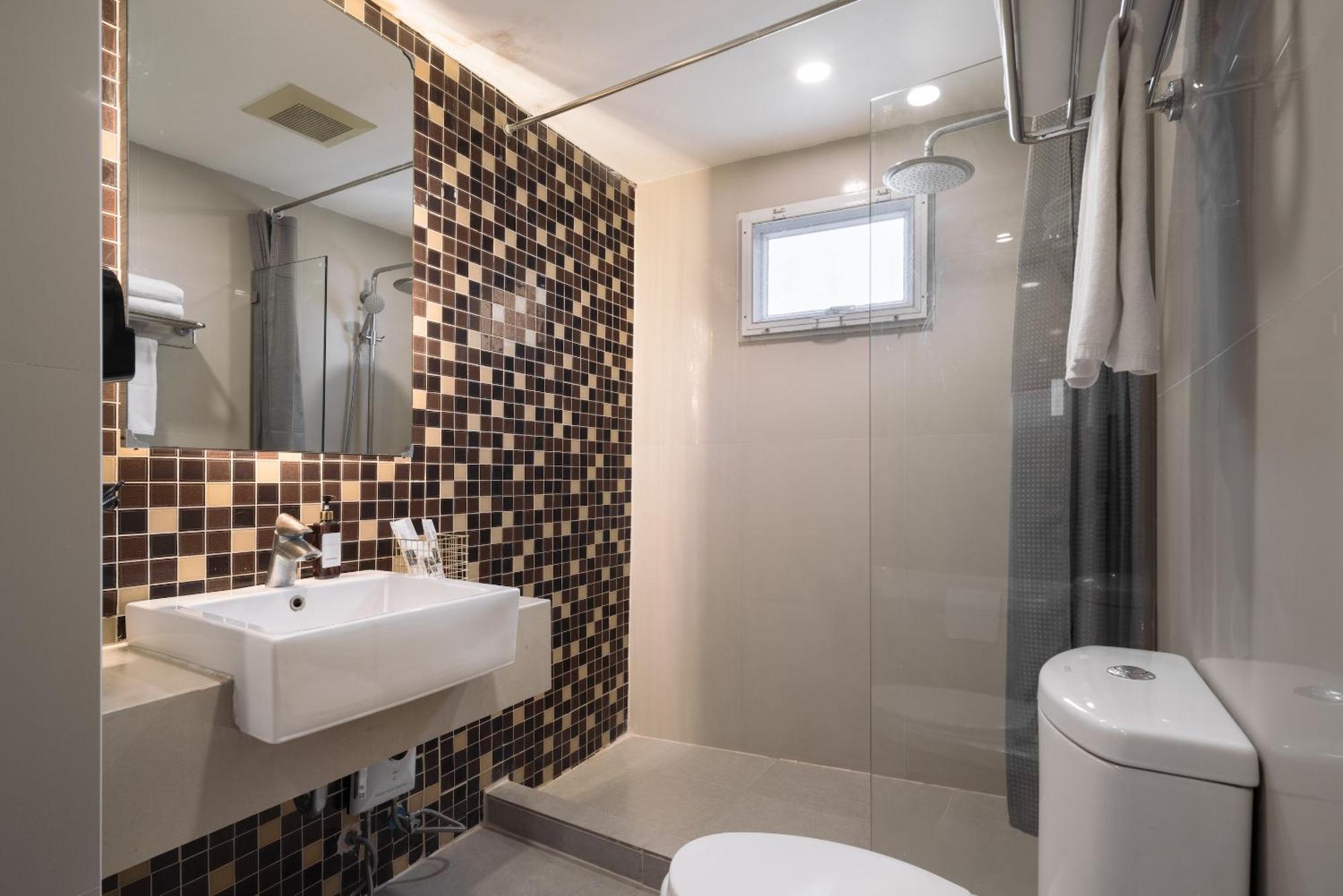Aspira Suites Sukhumvit 20 バンコク都 エクステリア 写真